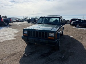 lot 16 image: 1999 Jeep Cherokee