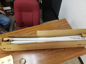 lot 30 image: Light Bulbs