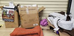 lot 59 image: curtains, bathroom rugs, fitted blankets, throw blanket, bed topper