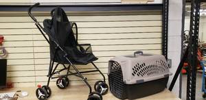 lot 67 image: Pet stroller & Crate