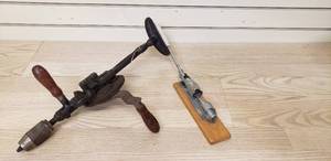 lot 64 image: Hand held vintage drill and nut cracker