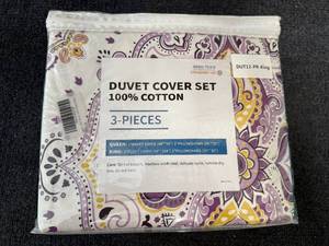 lot 2 image: 3 Piece King Duvet Cover Set