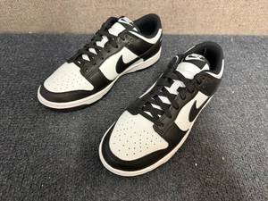 lot 65 image: Nike Dunk Lows - Womens 8.5 Mens 7