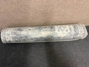 lot 83 image: 8Ft Blue And White Runner Rug