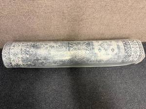 lot 84 image: 8Ft Blue And White Runner Rug