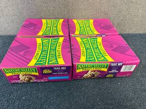 lot 205 image: 4 Boxes Of Nature Valley Fruit And Nut Bars