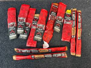 lot 226 image: 12 Jack Links Beef Steaks