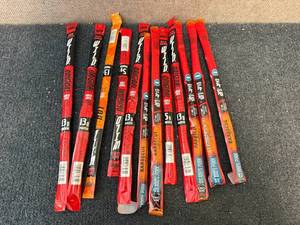 lot 231 image: 12 Jack Links Beef Sticks