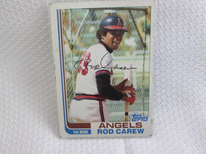 lot 77 image: 1982 Topps Rod Carew Card...