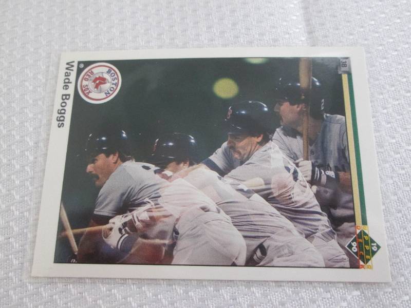 lot 80 image: 1990 Upper Deck Wade Boggs #555 Car...