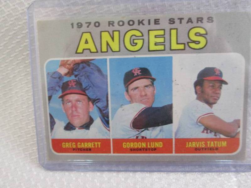 lot 84 image: 1970 Topps #642 Angels Rookie Stars...