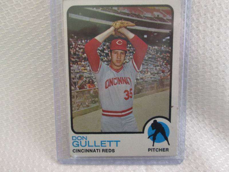lot 87 image: 1973 Topps #595 Don Gullet Card...