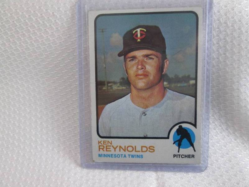 lot 88 image: 1973 Topps #638 Ken Reynolds Card...