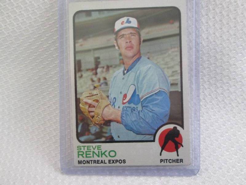 lot 89 image: 1973 Topps Steve Renko #623 Card...