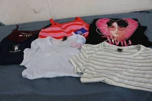 lot 628 image: 6 Size M womens tops new with tags...