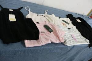 lot 637 image: 6 Size M womens tops new with tags...