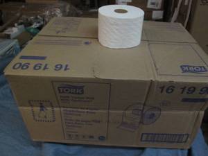 lot 509 image: 36 Rolls Tork bath tissue...