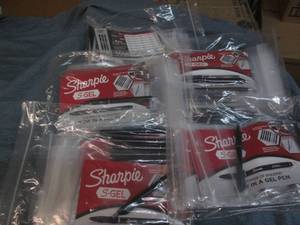 lot 513 image: 50 Sharpie S Gel sharpie pen sample...