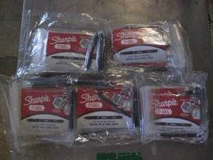 lot 528 image: 50 Sample packs of Sharpie S Gel pe...