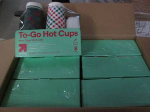 lot 562 image: 6 16oz hot and cold cups with lids...