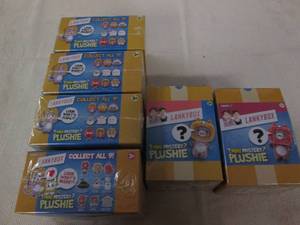 lot 583 image: Lot of 6 Plushies...