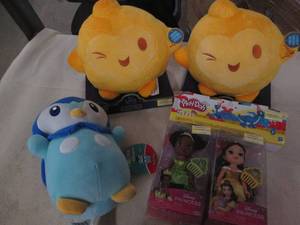 lot 585 image: Disney toys, 3 pack of Play Doh and...