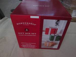 lot 593 image: Gift box set...