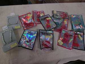 lot 597 image: Lot of cell phone accessories and e...