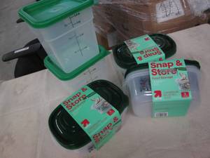 lot 704 image: Lot of food storage containers...