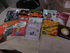 lot 712 image: Assorted kids books...