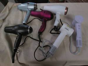 lot 734 image: Lot of display models WITH CUT CORD...