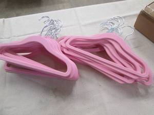 lot 795 image: 30 Velvet pink kids hangers...