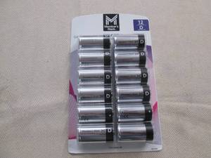lot 768 image: 12 Members Mark D batteries...