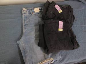 lot 671 image: 3 pairs womens jeans, 2 black, one...