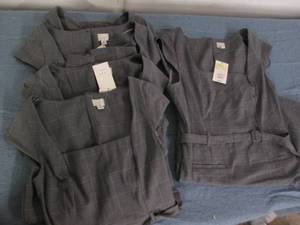 lot 692 image: 5 size small and x small womens dr...