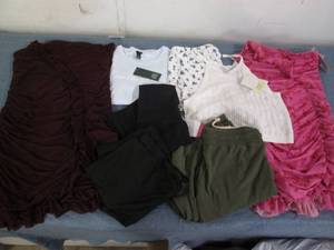lot 700 image: large mixed lot womens clothes siz...
