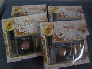 lot 806 image: 4 sets Black radiance Holiday Treat...
