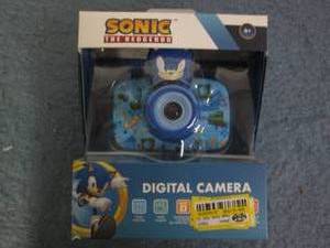 lot 827 image: Sonic the hedgehog digital camera f...