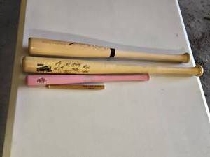 lot 26 image: Rally USA and Old Dutch Signature Series Baseball Bats