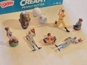 lot 29 image: Lot of Sports Figurines