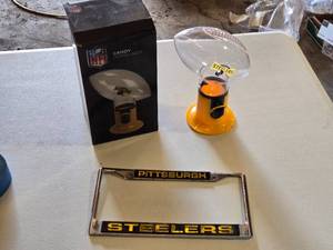 lot 33 image: NFL Pittsburgh Steelers Candy Dispenser and License Plate Frame