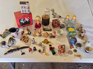 lot 70 image: Assorted Collectible Figurines, Decor Items, and Miniatures including Patr�n Bottles and Santabear 2002