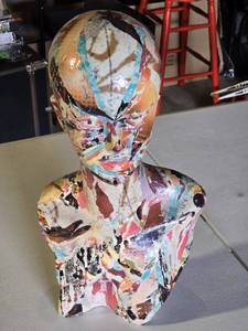 lot 84 image: Colorful Abstract Mannequin Bust