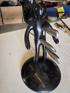 lot 124 image: Raffaele Iannello The EX Stainless Steel Knife Holder - Missing 2 Knives