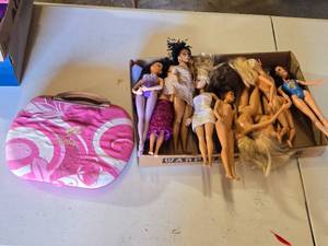 lot 158 image: Barbie Doll Collection with Accessories and Barbie B-Book