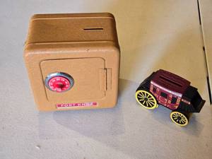 lot 165 image: Wells Fargo Stagecoach Bank and Fort Knox Safe Bank