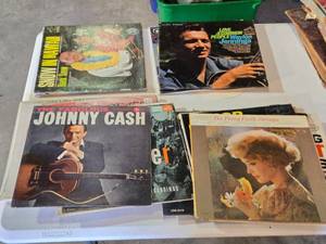 lot 230 image: Lot of EMPTY Record Sleeves Featuring Johnny Cash, Waylon Jennings, Hank Snow, and Percy Faith