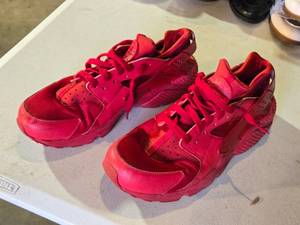 lot 246 image: Nike Air Huarache Red Sneakers Size 11