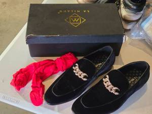 lot 255 image: La Milano Mens Velvet Loafers with Rhinestone Chain - 9.5 (maybe Euro Size, unsure)