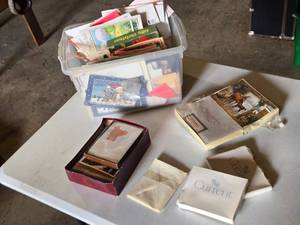 lot 404 image: Lot of Assorted Greeting Cards and Envelopes